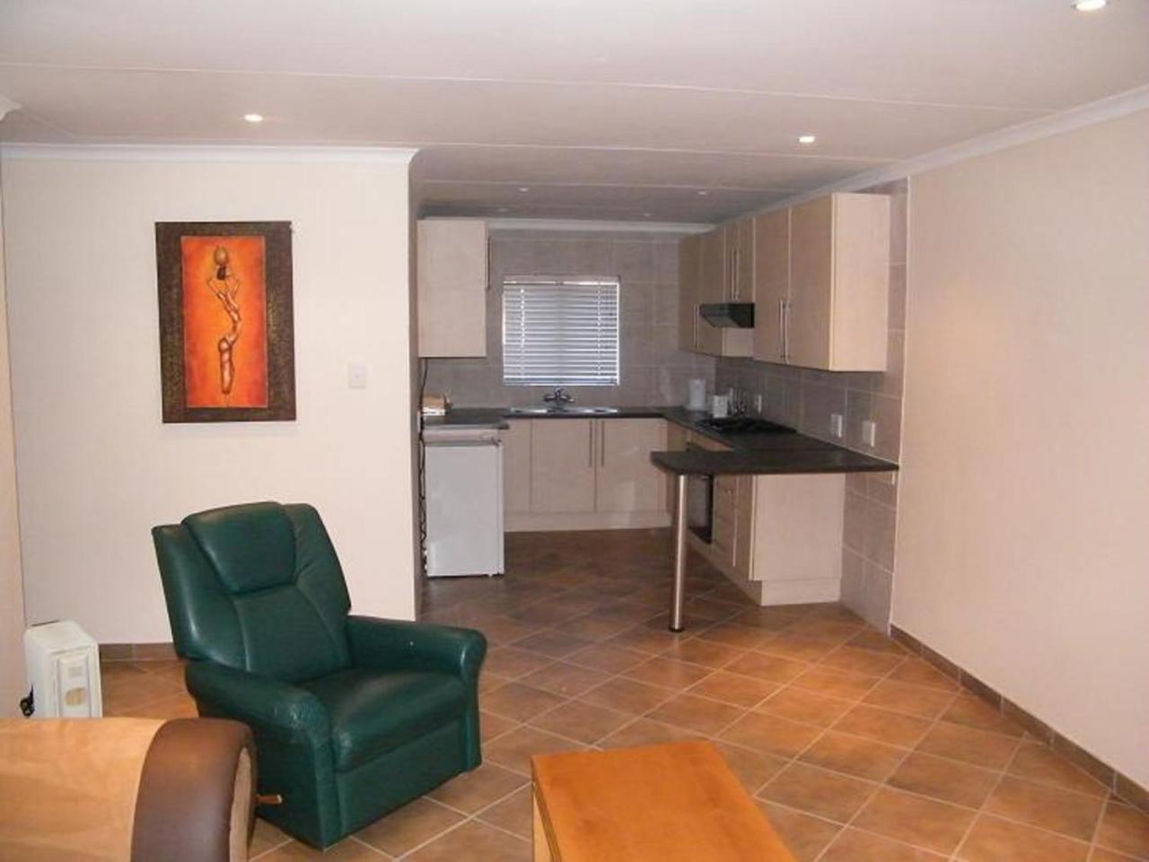 Airport Lodge Guest House Kempton Park Exterior foto
